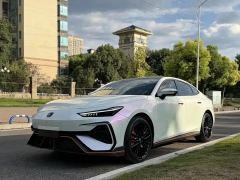 Changan UNI-V 1.5T PHEV Version - ფოტო 1