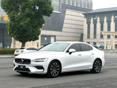 Volvo S60 B4 Intelligent Remote Luxury Edition - ფოტო 1