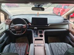 Toyota Sienna 2.5L Hybrid Luxury - ფოტო 5