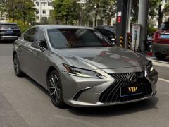 Lexus ES 300h Premium Edition - ფოტო 1