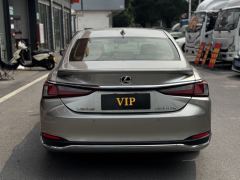 Lexus ES 300h Premium Edition - ფოტო 5
