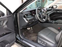 Toyota Camry Dual-Engine 2.0HE Elite Edition - ფოტო 10