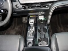 Toyota Camry Dual-Engine 2.0HE Elite Edition - ფოტო 12
