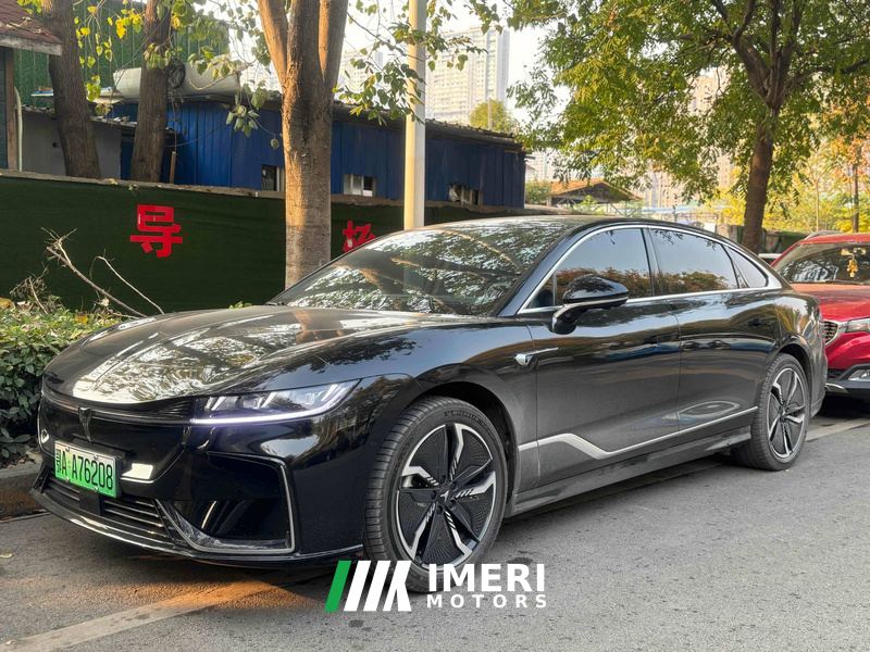 Voyah Zhuiguang Lantu Zhaoguang BEV 580km Flagship Edition - автомобиль из Китая