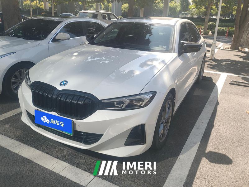 BMW i3 eDrive 35 L - car from China