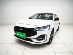 Ford Focus EcoBoost 180 ST-Line - ფოტო 1