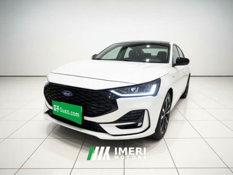 2022 Ford Focus EcoBoost 180 ST-Line - автомобиль из Китая