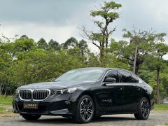 BMW 5 Series 530Li Premier M Sport Package - photo 1