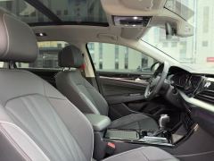 Volkswagen Passat Distinguished Edition 380TSI Longyao Edition - фото 7