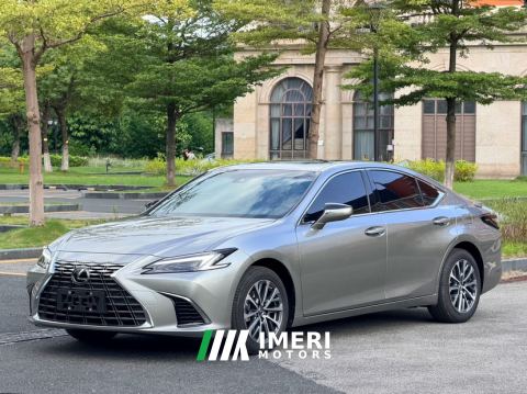 2025 Lexus ES 300h Premium Edition - ავტომობილი ჩინეთიდან