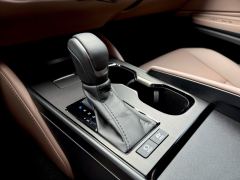 Lexus ES 300h Premium Edition - ფოტო 9