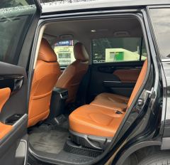Toyota Highlander Dual-Engine 2.5L 4WD Elite Edition 7-seater - фото 13