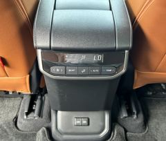 Toyota Highlander Dual-Engine 2.5L 4WD Elite Edition 7-seater - фото 17
