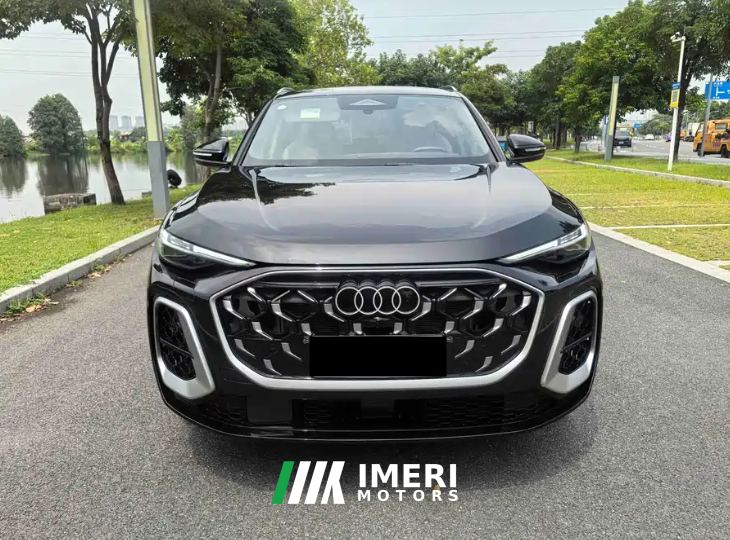 Audi Q5L 2.0T Exclusive Edition for Millions of Users - автомобиль из Китая