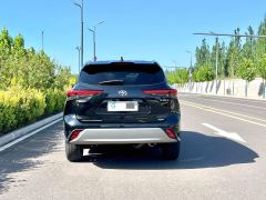 Toyota Highlander Dual-Engine 2.5L 4WD Prestige Edition 7-seater - фото 6