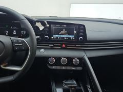 Hyundai Elantra 1.5L CVT Elite Edition - фото 17