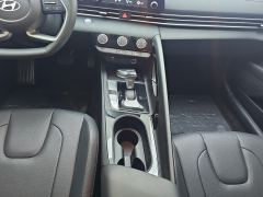 Hyundai Elantra 1.5L CVT Elite Edition - фото 19