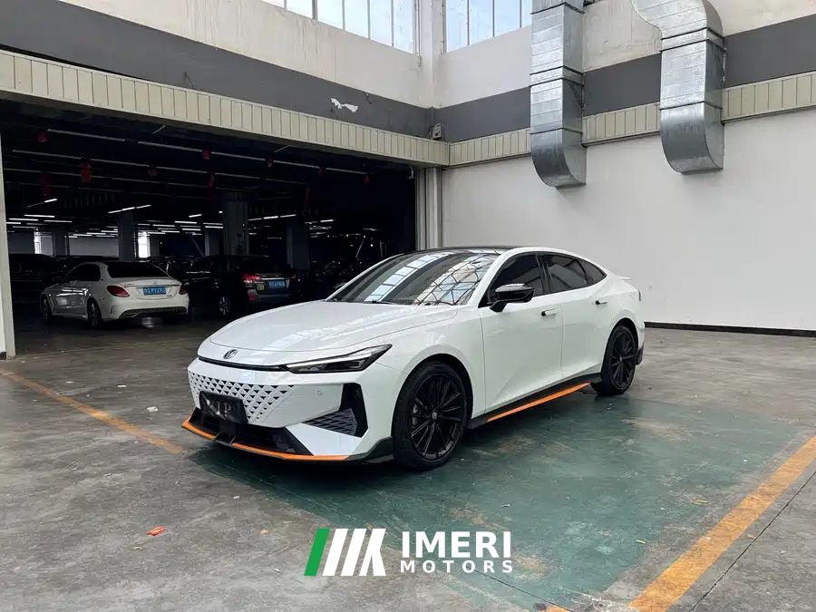 Changan UNI-V 1.5T Premium Sport - автомобиль из Китая