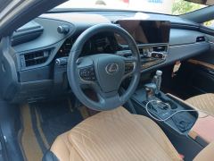 Lexus ES 200 Excellence Edition - ფოტო 16