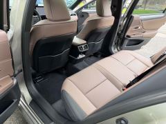 Lexus ES 300h Premium Edition - ფოტო 8