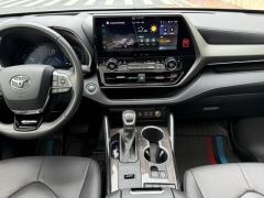 Toyota Highlander Dual-Engine 2.5L RWD Elite Edition 5-seater - фото 9