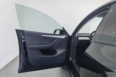 Tesla Model Y 688km Long Range AWD - photo 11