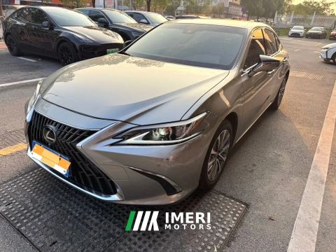 2022 Lexus ES 200 Excellence Edition - автомобиль из Китая