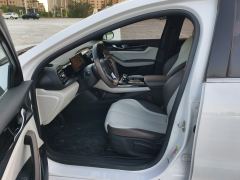 BYD Qin PLUS DM-i Honor Edition 1.5L 55km Leading Edition - ფოტო 14