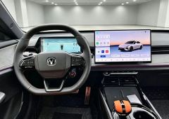 Changan UNI-V 1.5T PHEV Version - photo 7