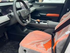 Changan UNI-V Third Generation 1.5T 500Bar Luxury Sport Edition - ფოტო 3