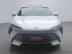 Buick Lacrosse Junyue 28T Yuezun Edition - фото 3