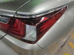 Lexus ES 200 Excellence Edition - ფოტო 5