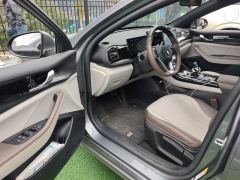 BYD Qin PLUS DM-i Honor Edition 1.5L 55km Leading Edition - ფოტო 12