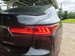 Lexus LS 500h Luxury - ფოტო 9