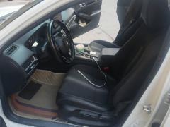 Honda Civic 240TURBO CVT Combustion Edition - фото 14