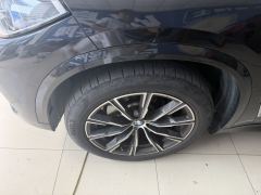 BMW X5 xDrive30Li Deluxe VersionM - ფოტო 2