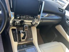 Toyota Vellfire 2.5L HVLuxury Edition - ფოტო 6