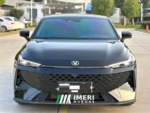 2024 Changan UNI-V 1.5T Premium Edition - автомобиль из Китая