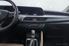 Buick GL6 323T Premium Version - ფოტო 16