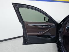 BMW 5 Series Facelift 525Li M Sport Package - фото 12
