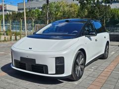 Li Auto i8 Standard Edition - photo 1