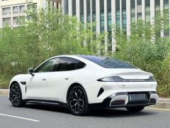 Xiaomi SU7 Rear-Wheel Drive Long Range Smart Driving Edition - фото 10