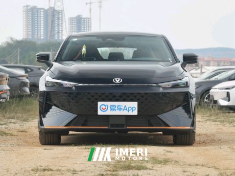 2025 Changan UNI-V 1.5T 500Bar Luxury Edition - автомобиль из Китая
