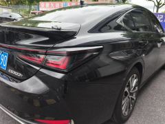 Lexus ES 200 Premium Edition - ფოტო 5
