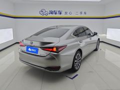 Lexus ES 200 Excellence Edition - фото 2