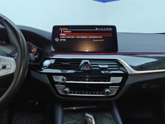 BMW 5 Series Facelift 525Li M Sport Package - фото 17