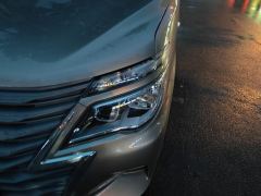 Forthing Lingzhi M5 1.6L Practical 5-seater - photo 4