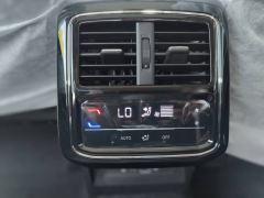 Volkswagen Passat Distinguished Edition 330TSI Elite Edition - ფოტო 13