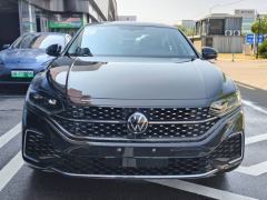 Volkswagen Passat Distinguished Edition 330TSI Elite Edition - ფოტო 2
