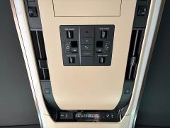 Toyota Alphard Hybrid 2.5L Premium Edition - фото 16